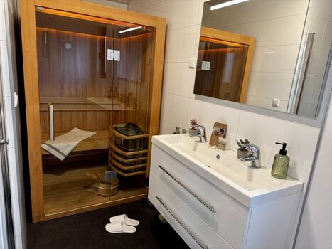 Entspannt in eurer privaten Sauna im Bad