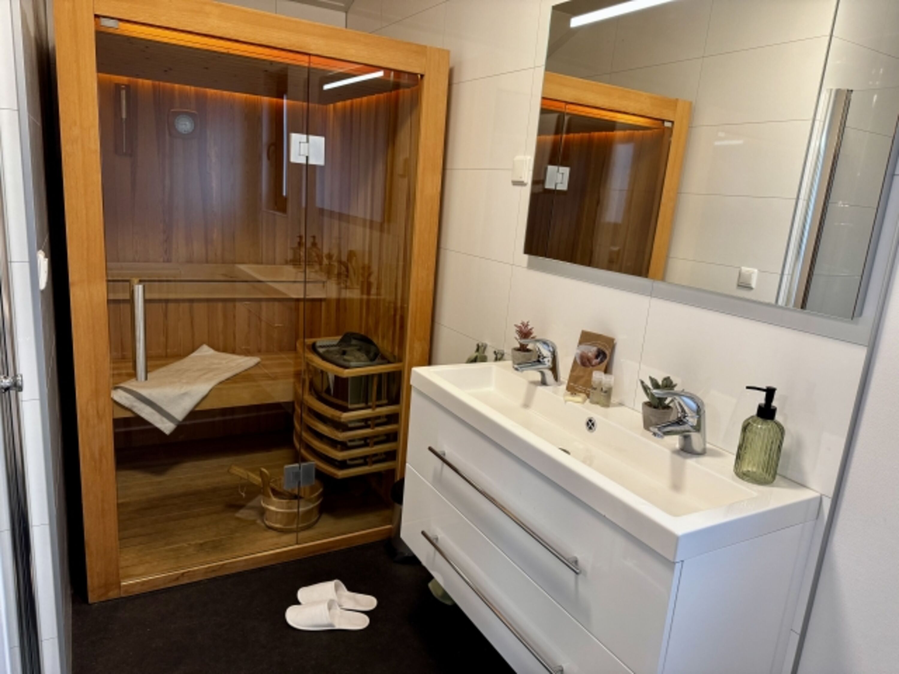 Entspannt in eurer privaten Sauna im Bad