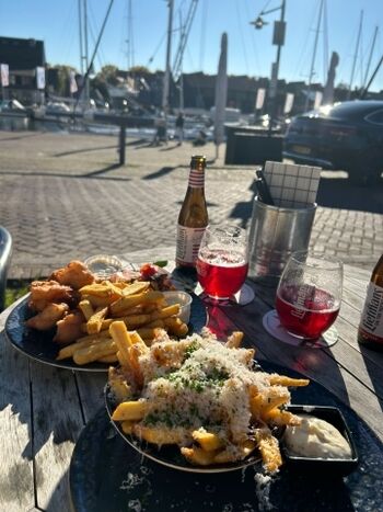 Zahlreiche Restaurants und Kneipen