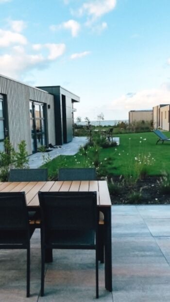 Terrasse Unten mit Blick aufs IJsselmeer