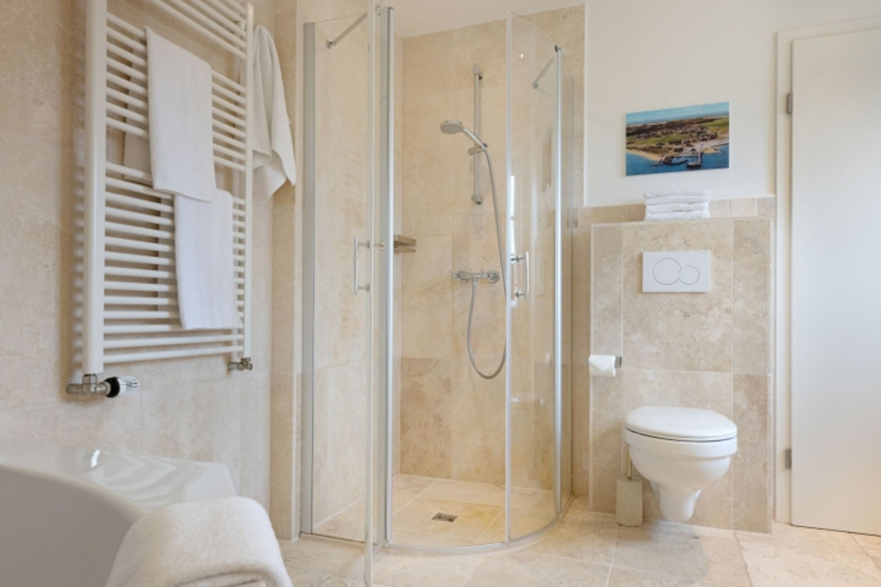 Badezimmer zwei im OG das Bad en Suite