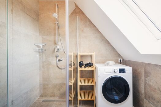 Bad mit Waschmaschine
