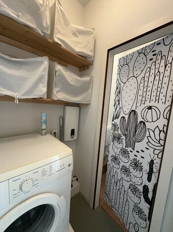 Durchgang BAD mit Waschmaschine