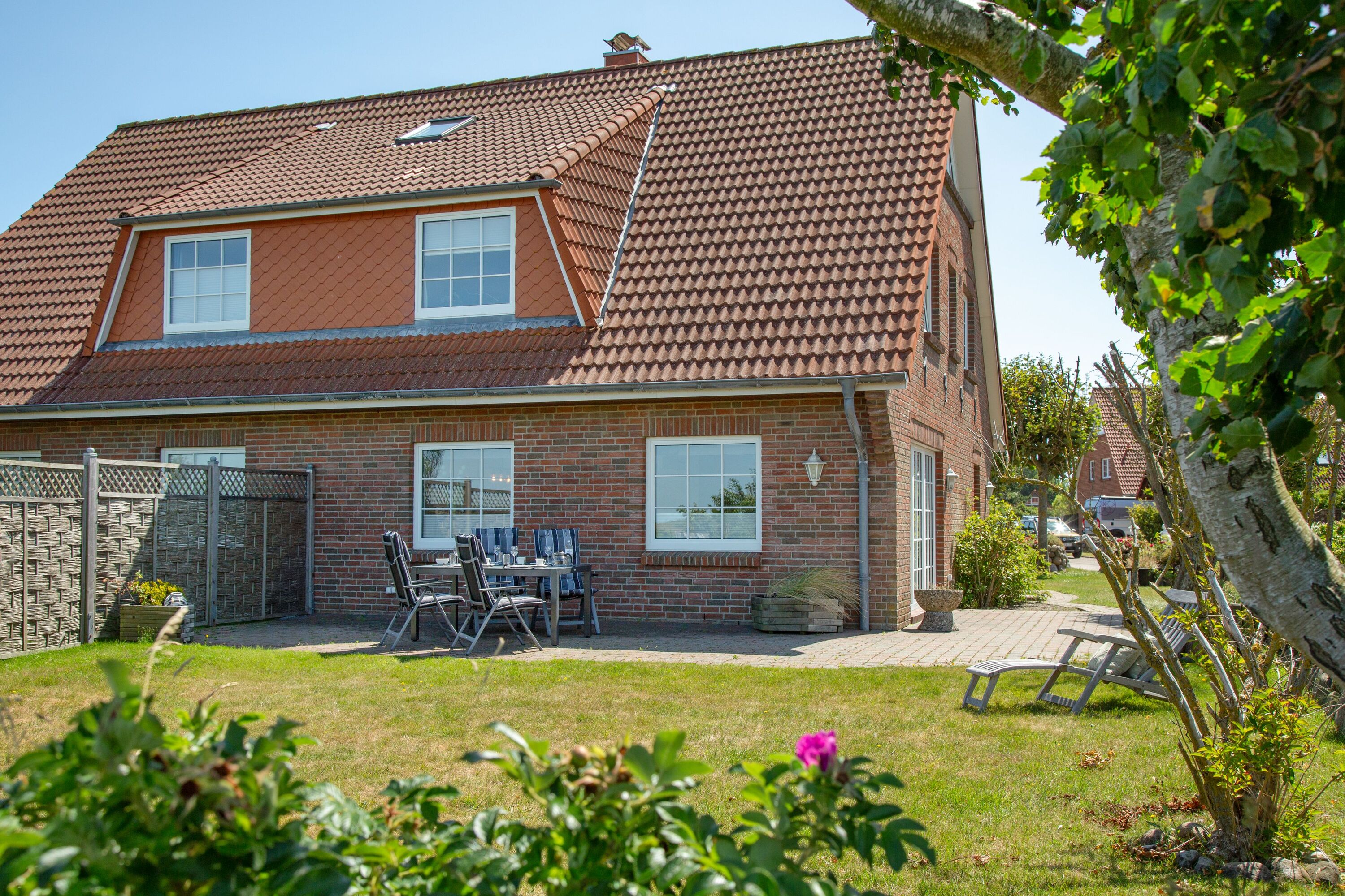Terrasse und Garten