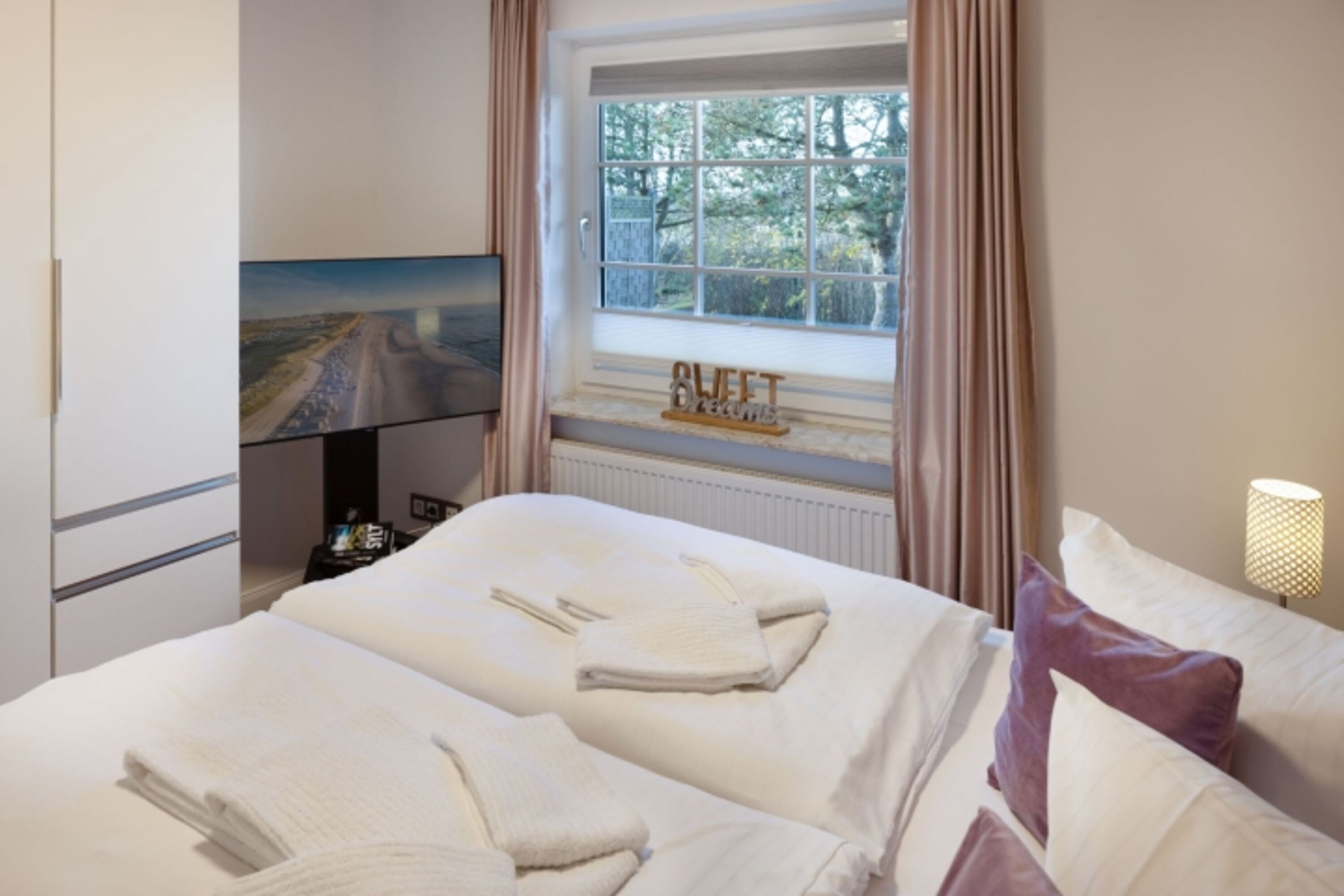 Schlafzimmer eins