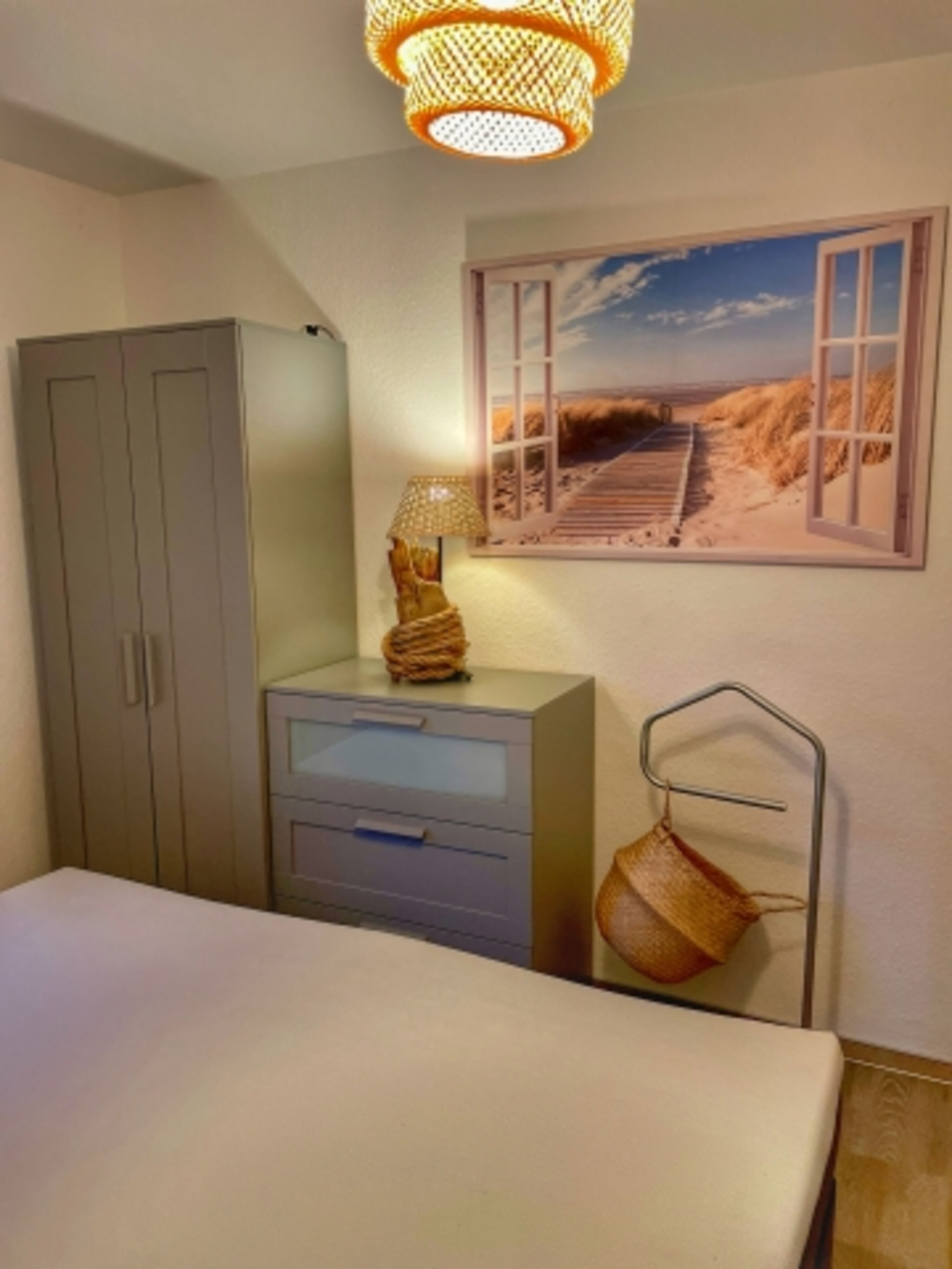 Schlafzimmer 1