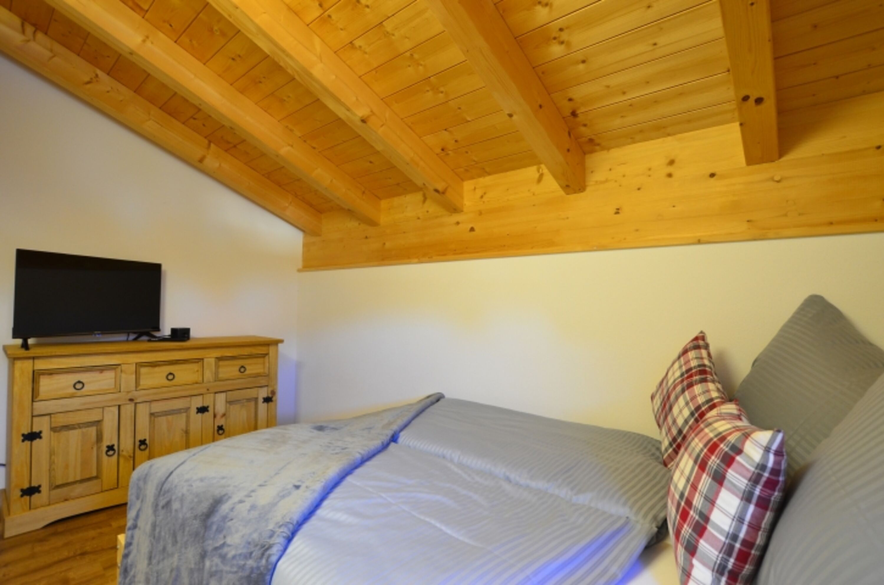 Schlafzimmer mit TV