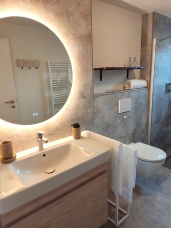 Badezimmer im Erdgeschoss