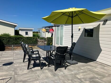 Viele Sonnenstunden können auf der Terrasse genossen werden.