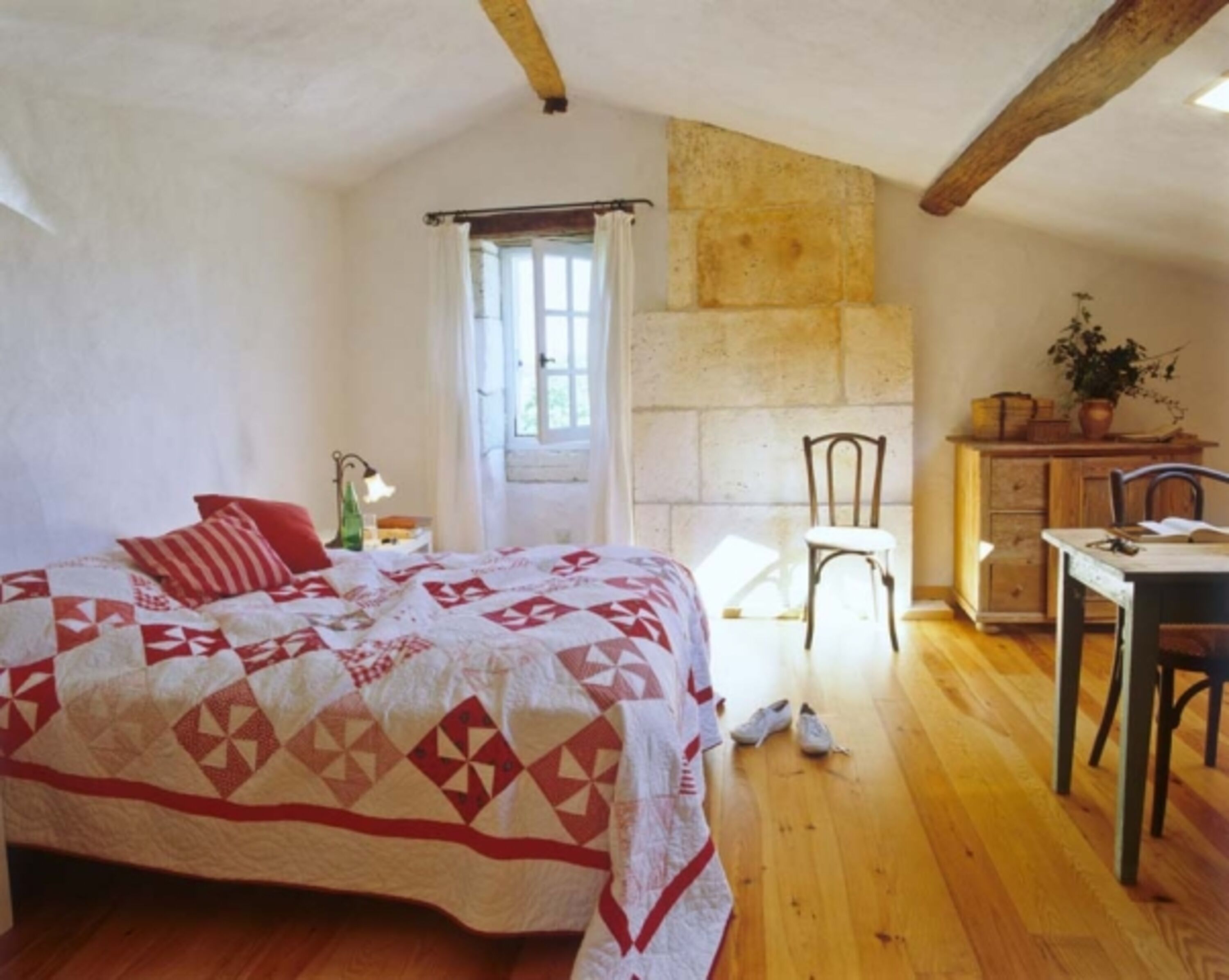 Schlafzimmer 1
