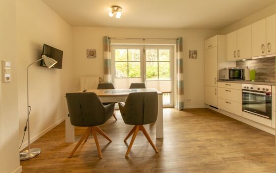 Küche mit Essbereich