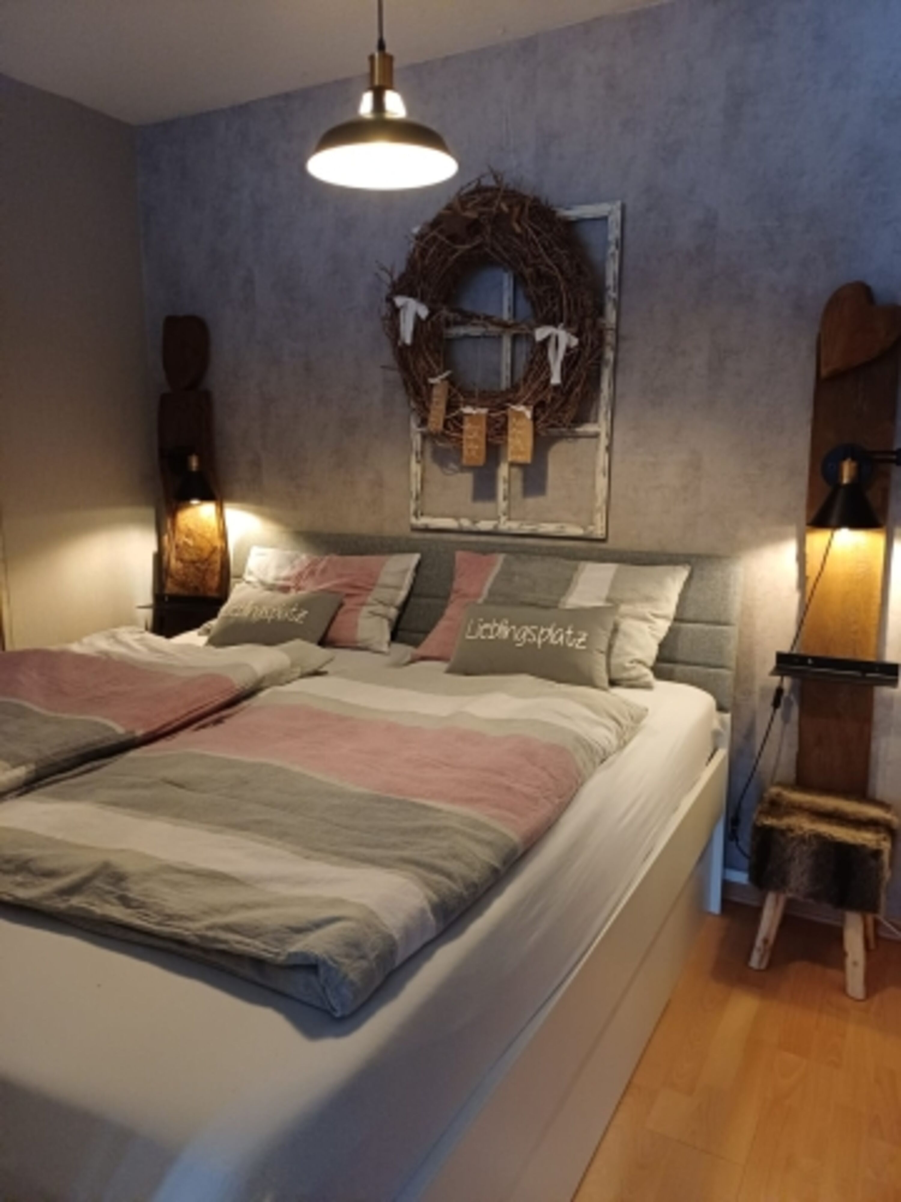 Schlafzimmer 1