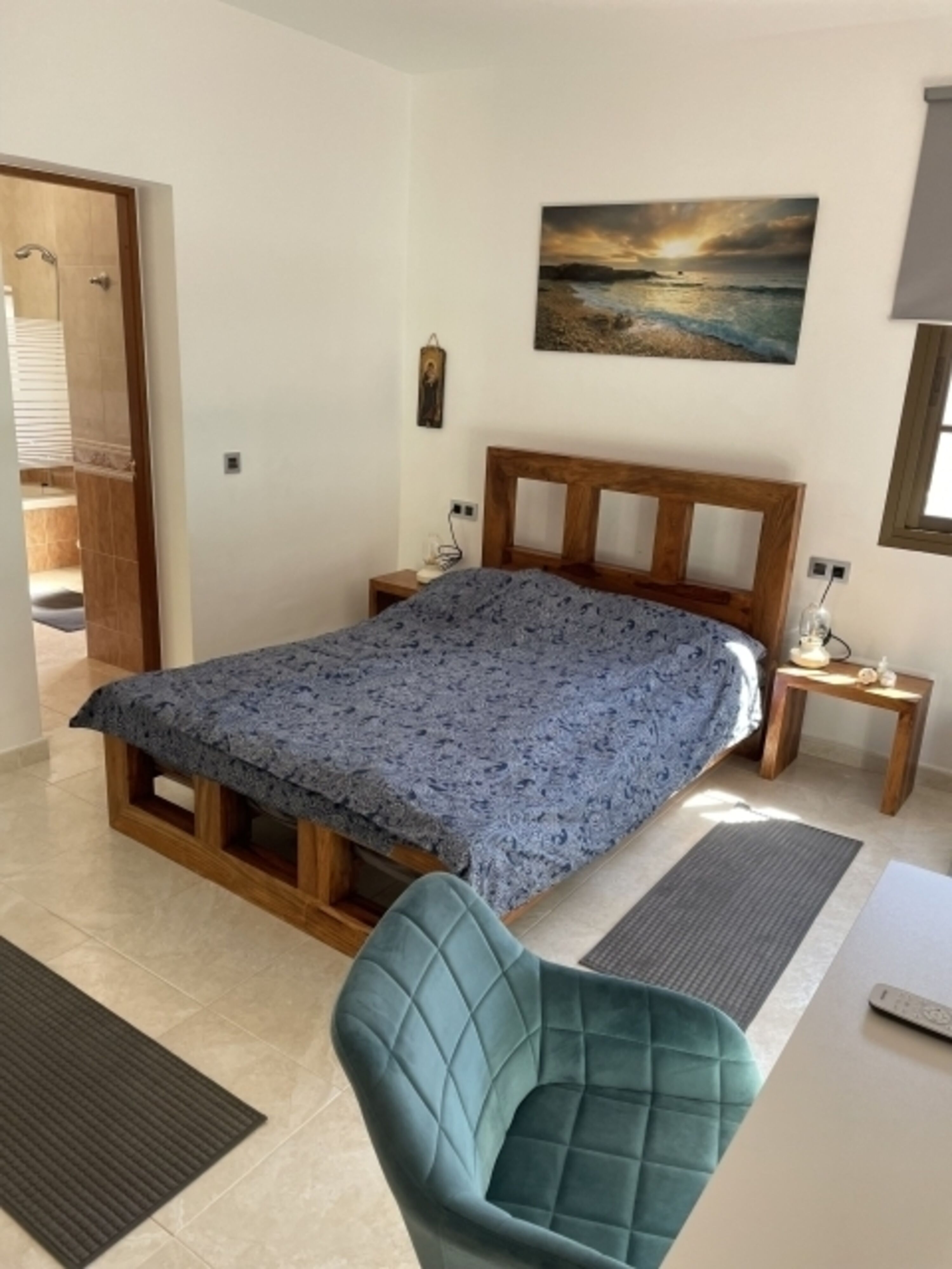 Schlafzimmer 1