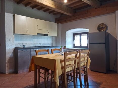 Küche mit Essbereich