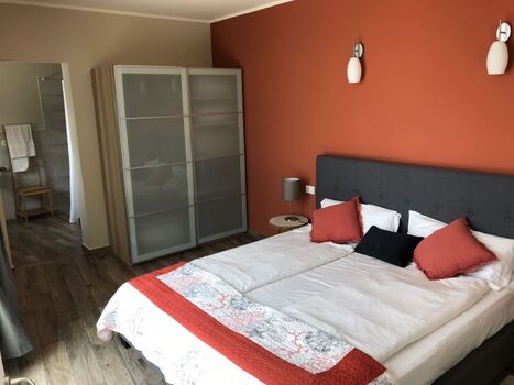 Schlafzimmer terracotta rot