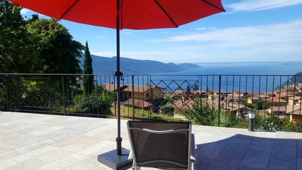 Seeblick bis nach Sirmione