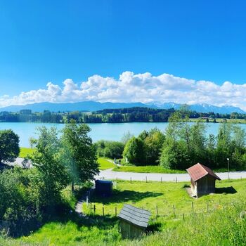 Blick vom Feriendorf (direkt neben dem Haus)