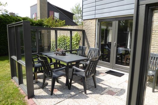 Windgeschützte 2. Terasse