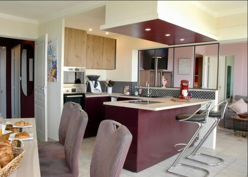 Frühstück im Esszimmer oder auf dem Balkon - immer mit Meerblick