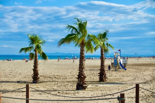 Palmen, Licht und Weite – Ankommen im Süden