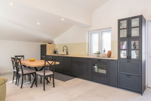 Küche mit Essbereich