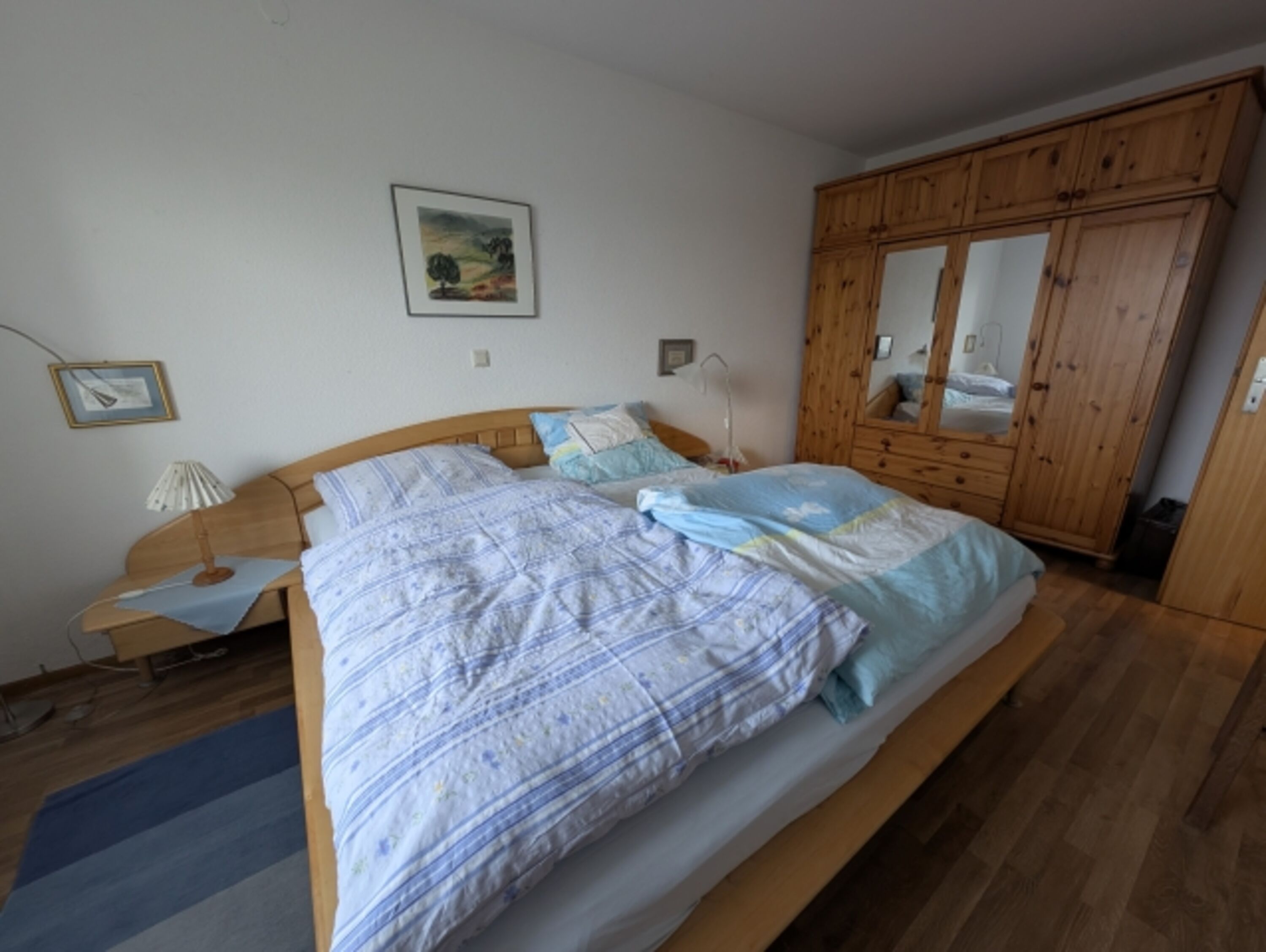 das Schlafzimmer 
