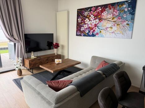 Woohnzimmer mit Blick aufs Wasser 