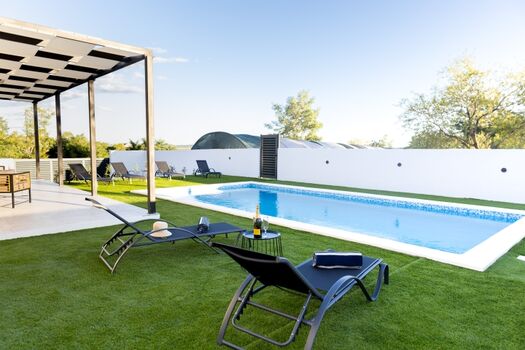 Unwind by the 32 m² pool, Holiday home Nena