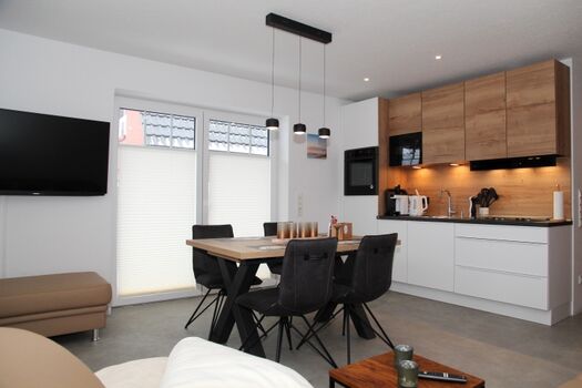 Küche mit Essbereich