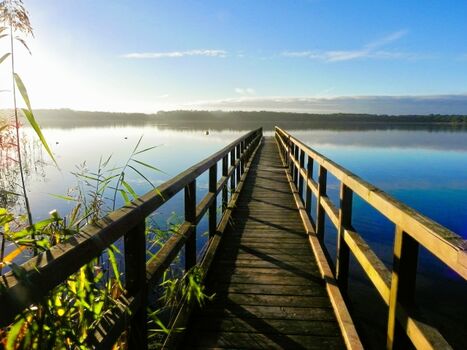 Am Badestrand und -steg