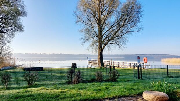 Strandhaus direkt am See