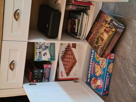 Spielesammlung für groß und klein im EG