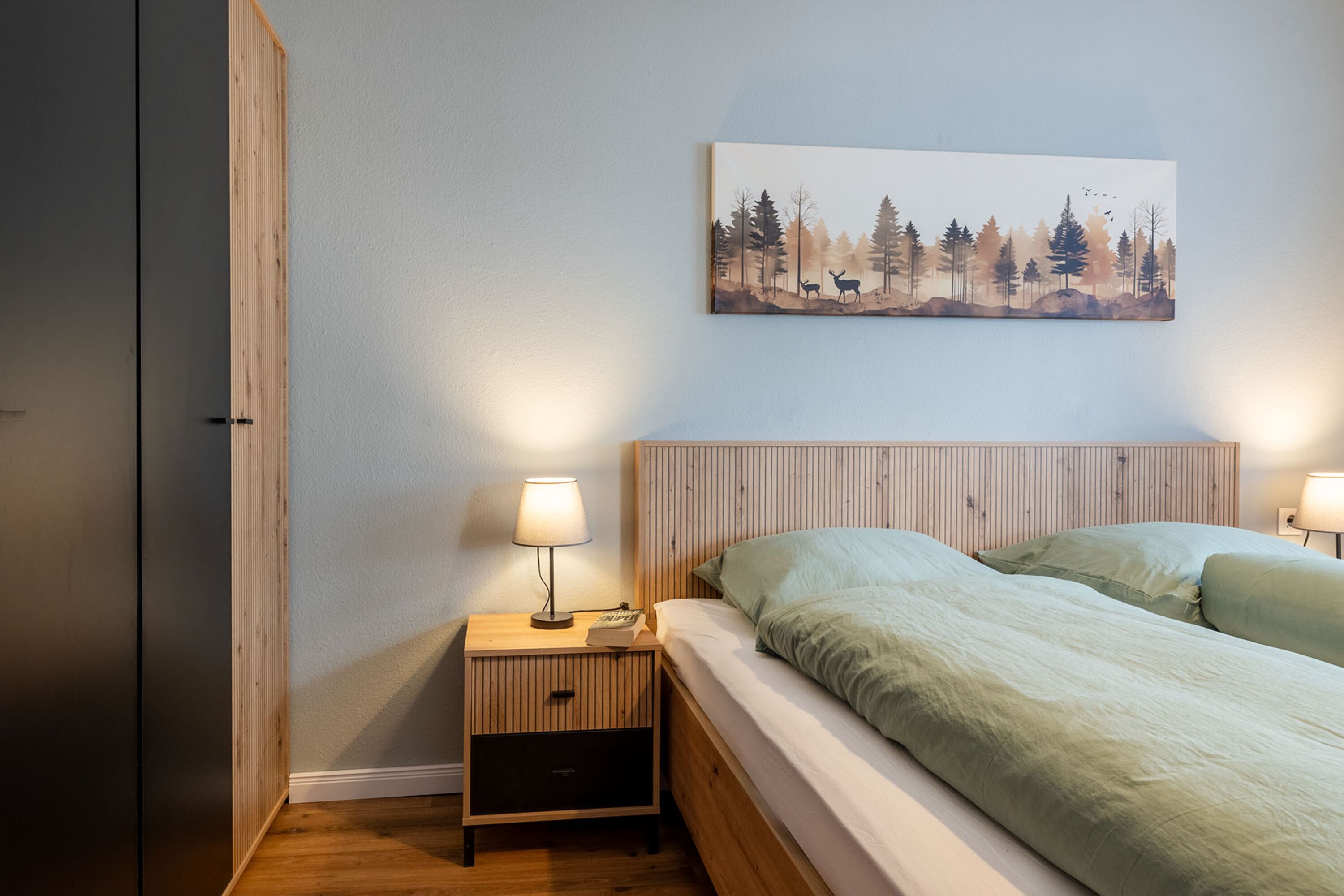 Schlafzimmer 1