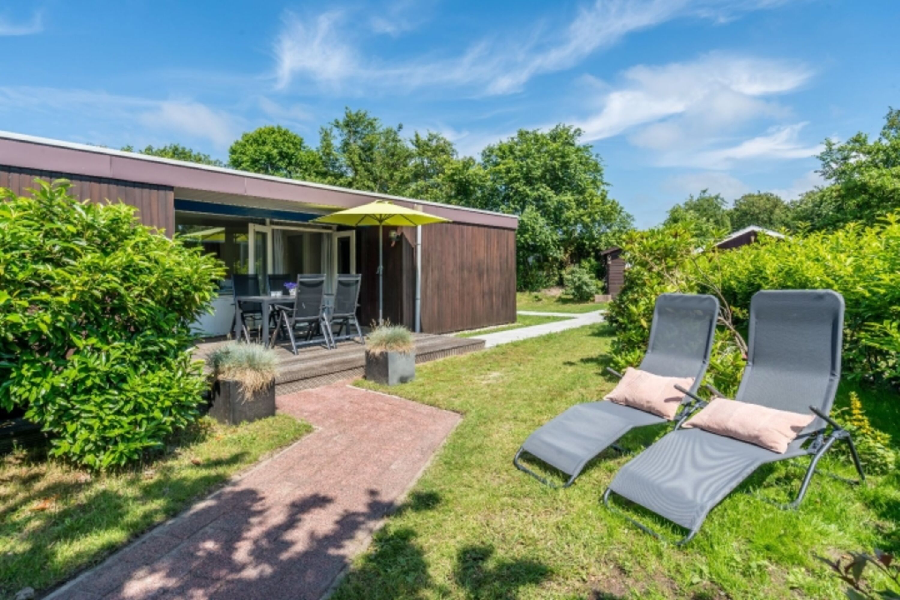 Das freistehende Ferienhaus mit sonnigem Garten