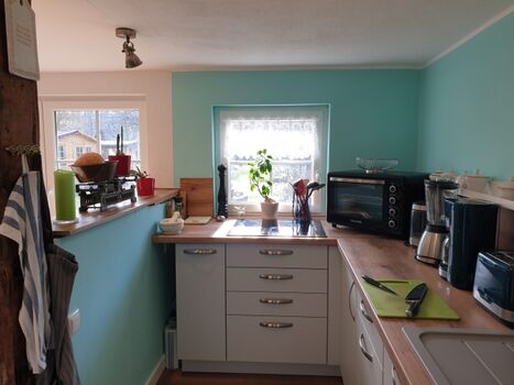 Die komfortabel eingerichtete Küche