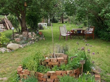 Der Garten mit Kräuterschnecke