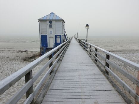 Seebrücke Lubmin im Winter