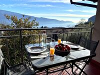 Ferienwohnung Maja mit traumhaftem Seeblick in ruhiger Lage