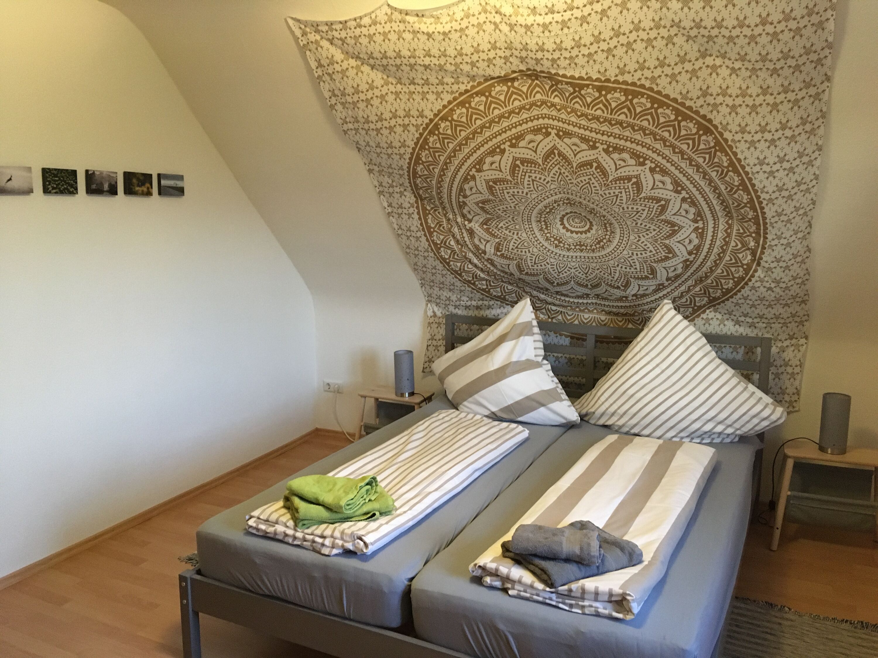 Schlafzimmer 1 Doppelbett 1,60x2,00m