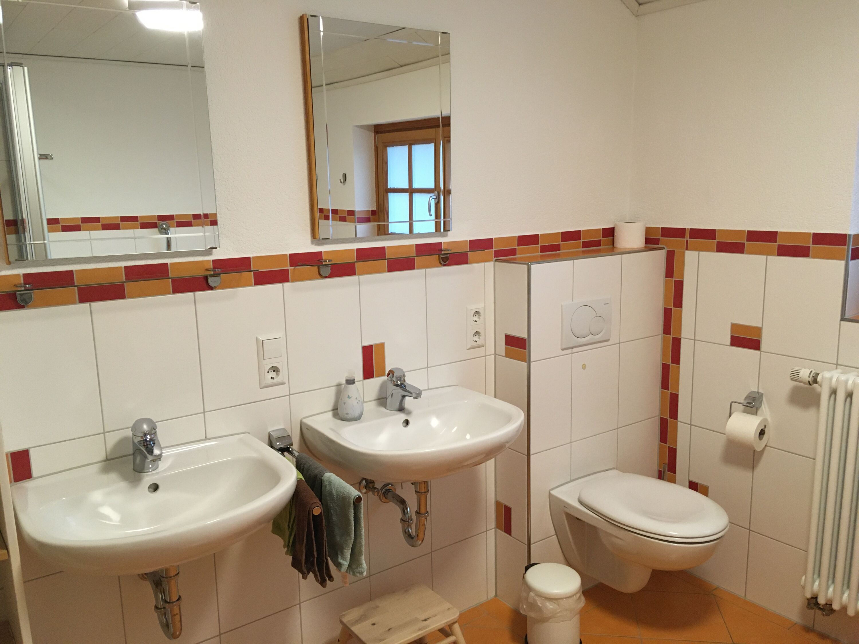 Badezimmer - Doppelwaschb. & WC