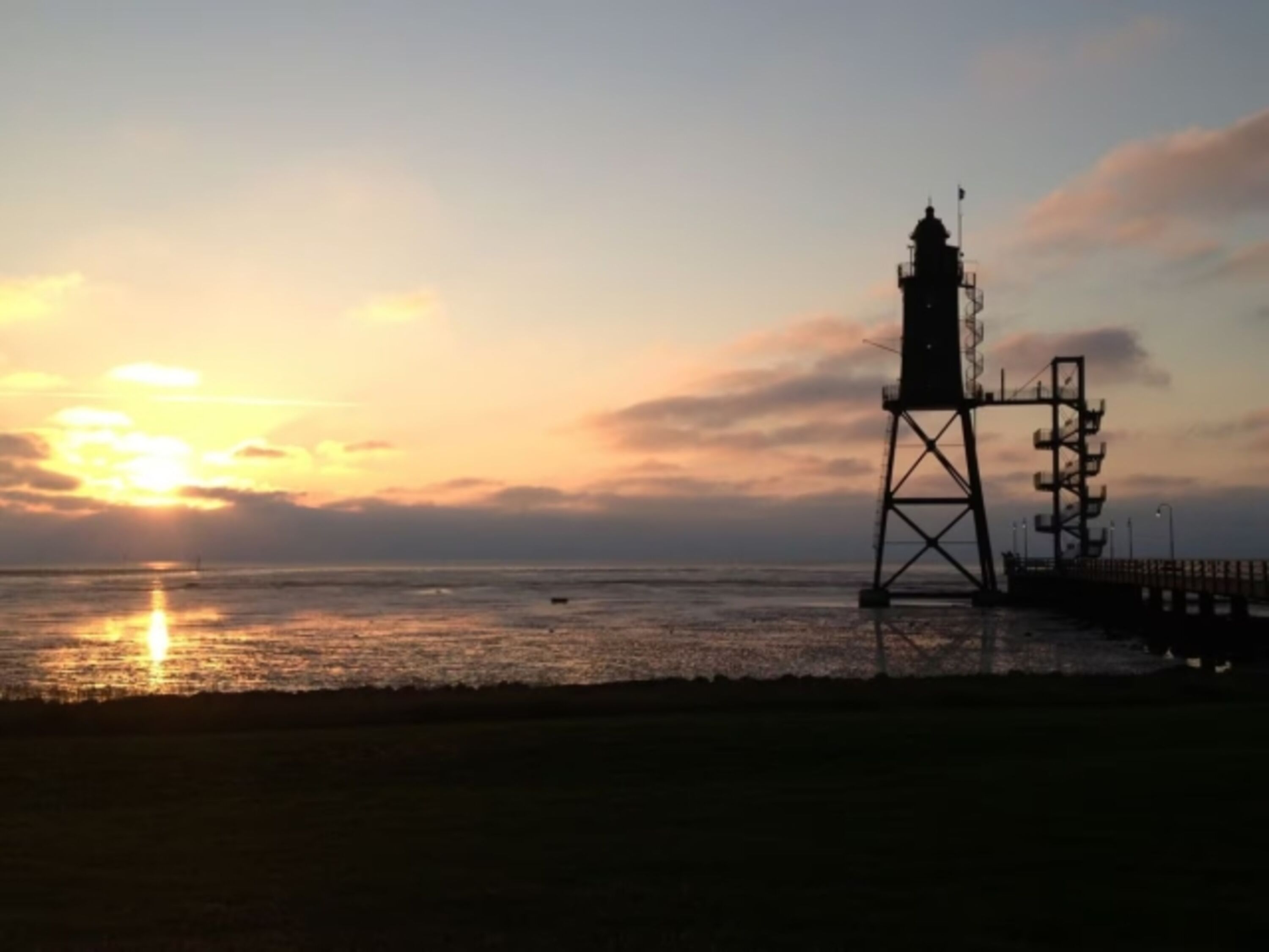 Sonnenuntergang am Leuchtturm