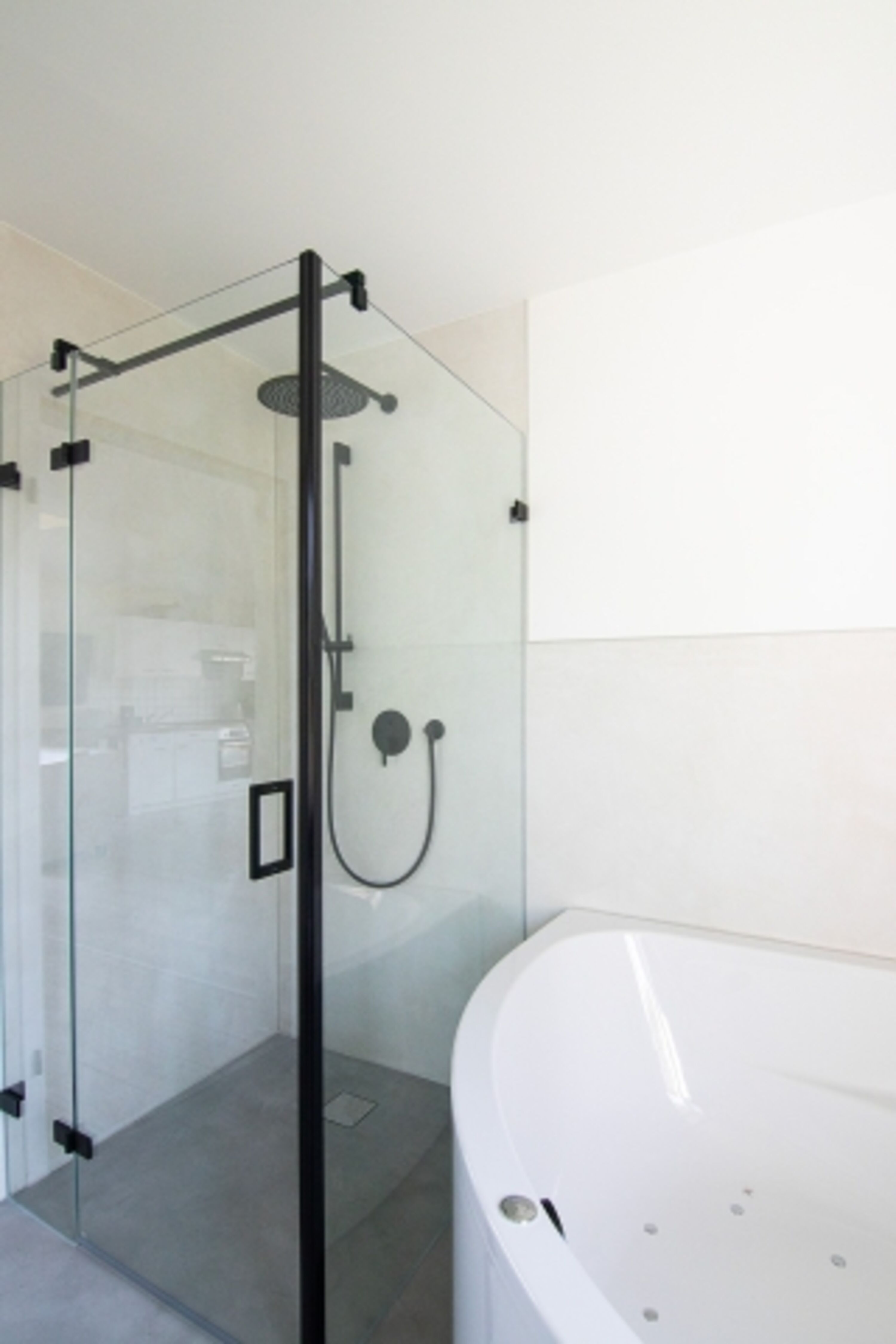 Dusche Erdgeschoss