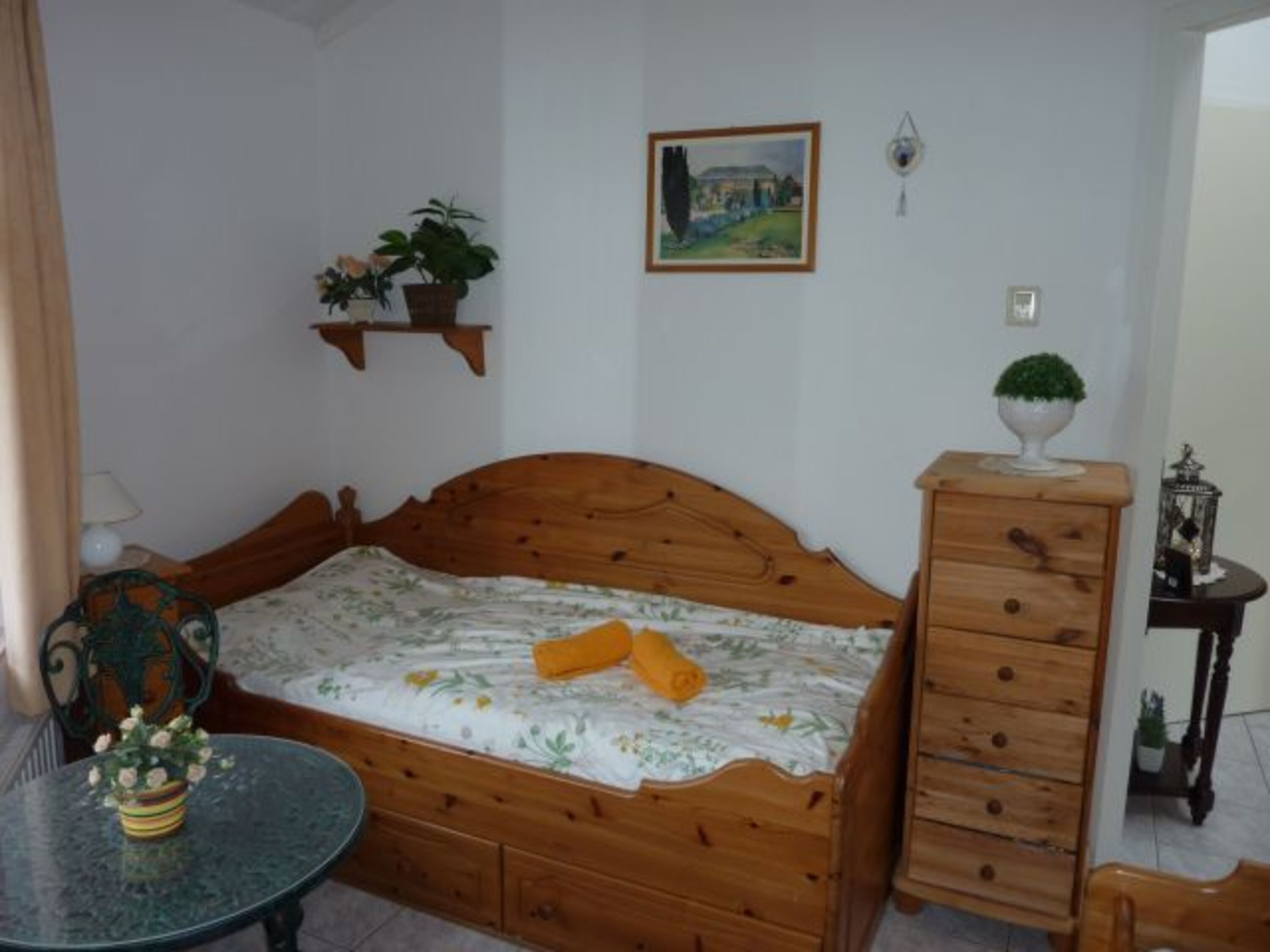 Schlafzimmer mit 2 Einzelbetten