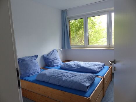 Schlafzimmer 2