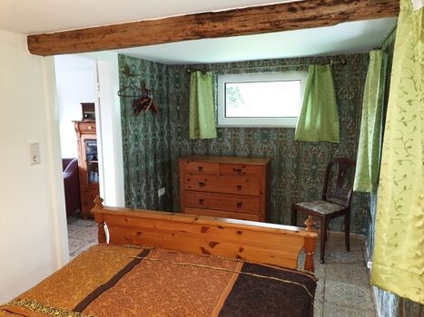 Schlafzimmer 2 mit Doppelbett 140x200cm