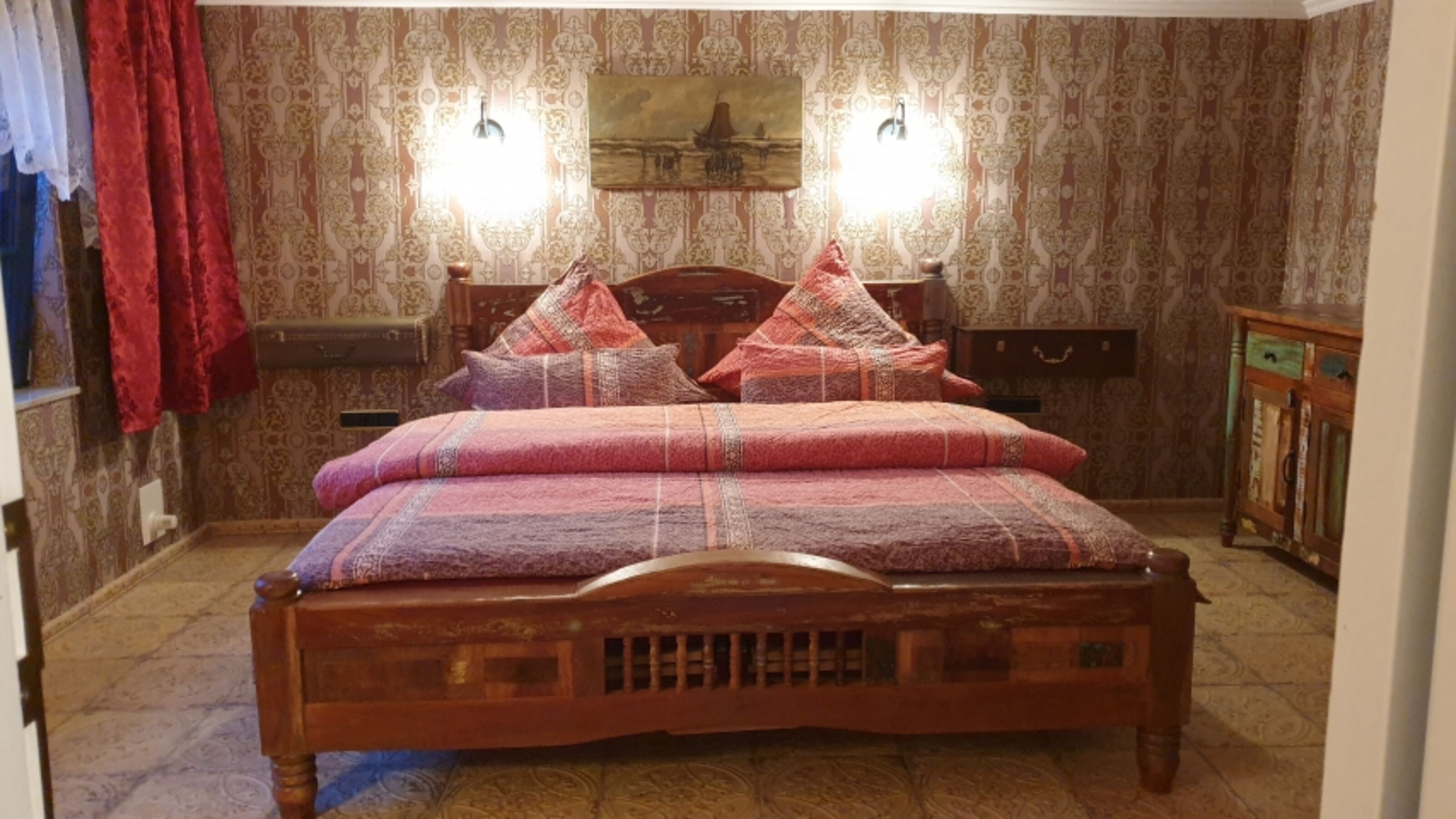 Schlafzimmer 1 mit Doppelbett 180x200cm