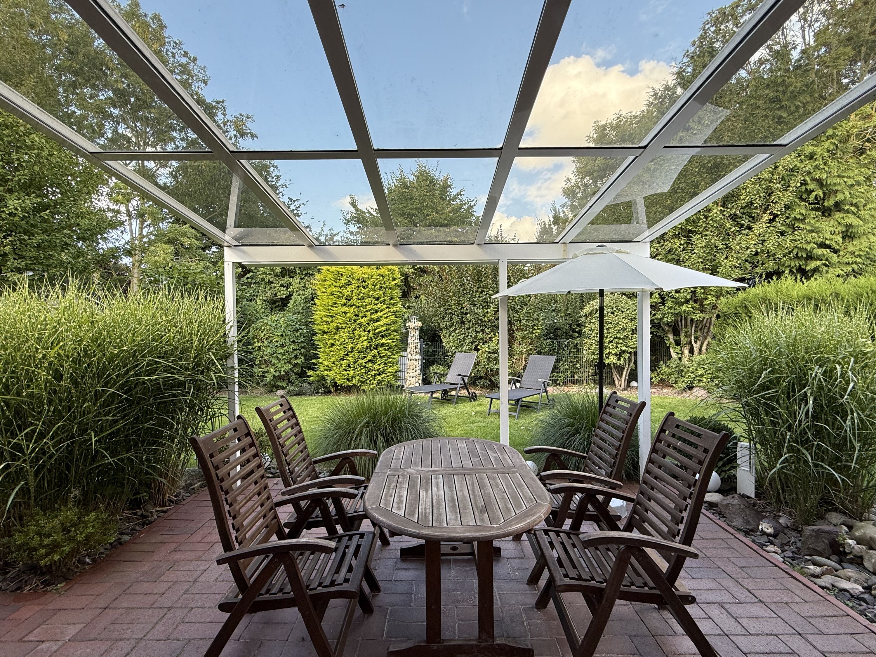 überdachte Terrasse
