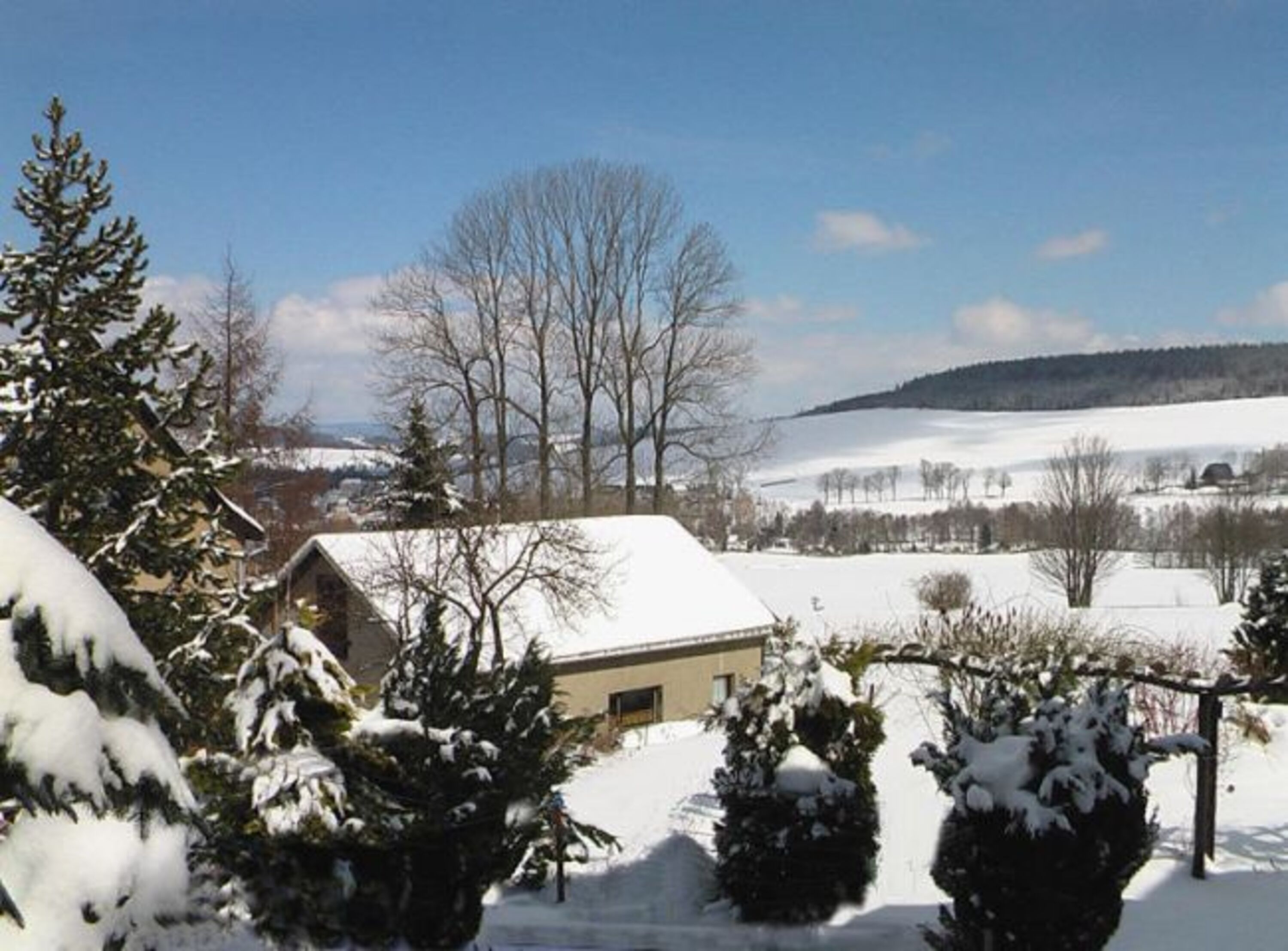 ideale Lage für Skitouren oder Winterwandern