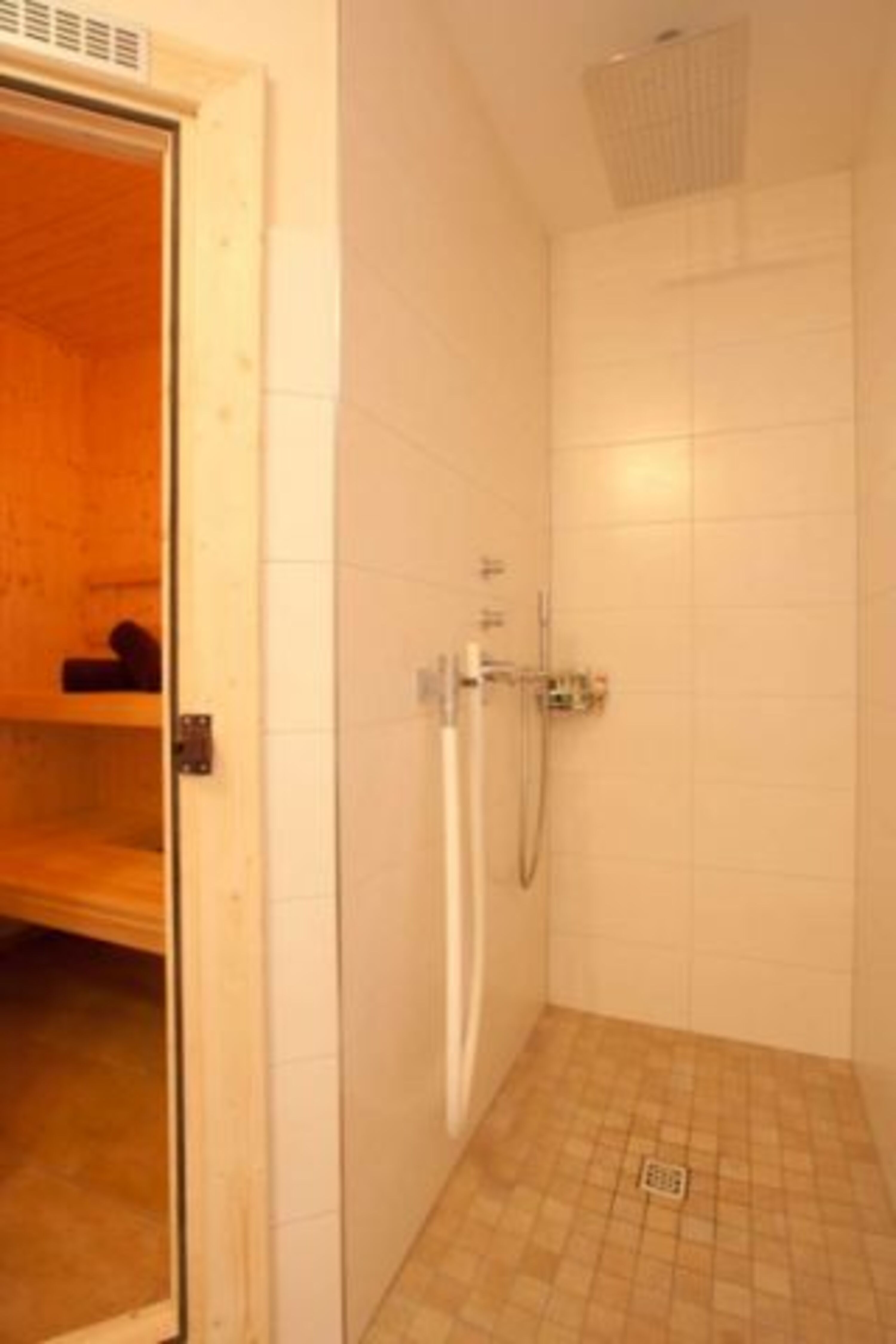 Dusche mit Kneipschlauch