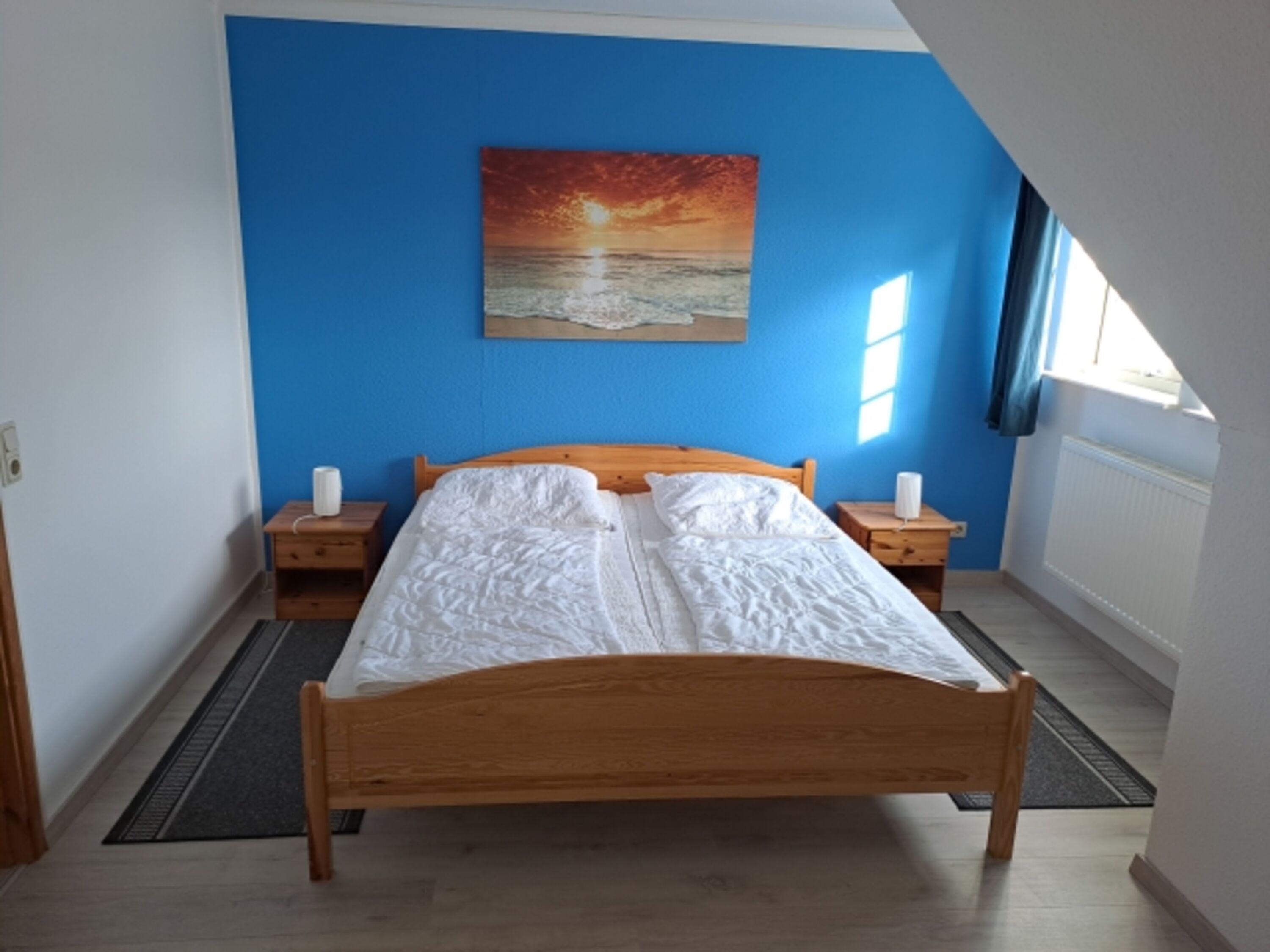 Schlafzimmer mit Doppelbett